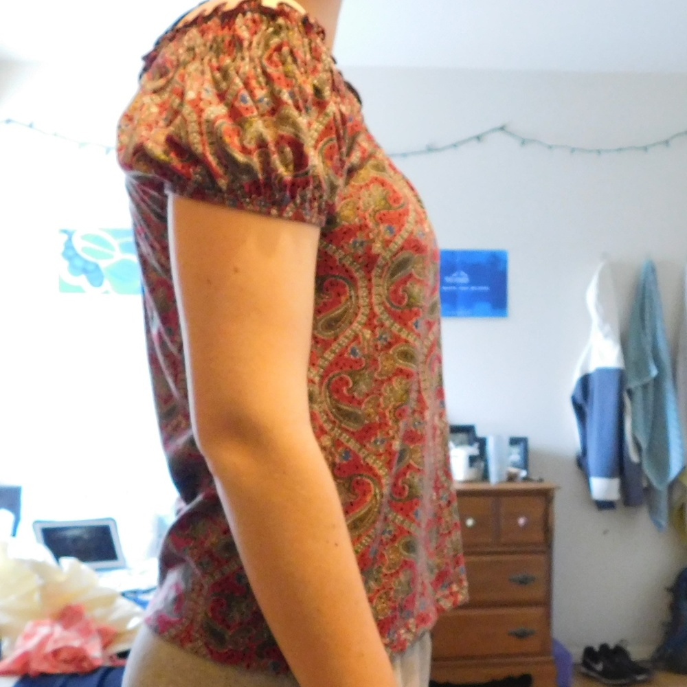 Patterned Blouse - Picture 3 of 4
